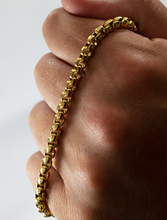 Load image into Gallery viewer, Gold Chain Bracelet | Chain Link Bracelet | sxc.gg
